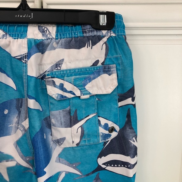 🦈 GAP boys shark swim trunks - Picture 5 of 11